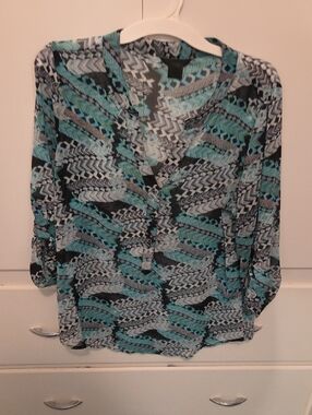Women's Turquoise Black Patterned V-Neck Blouse